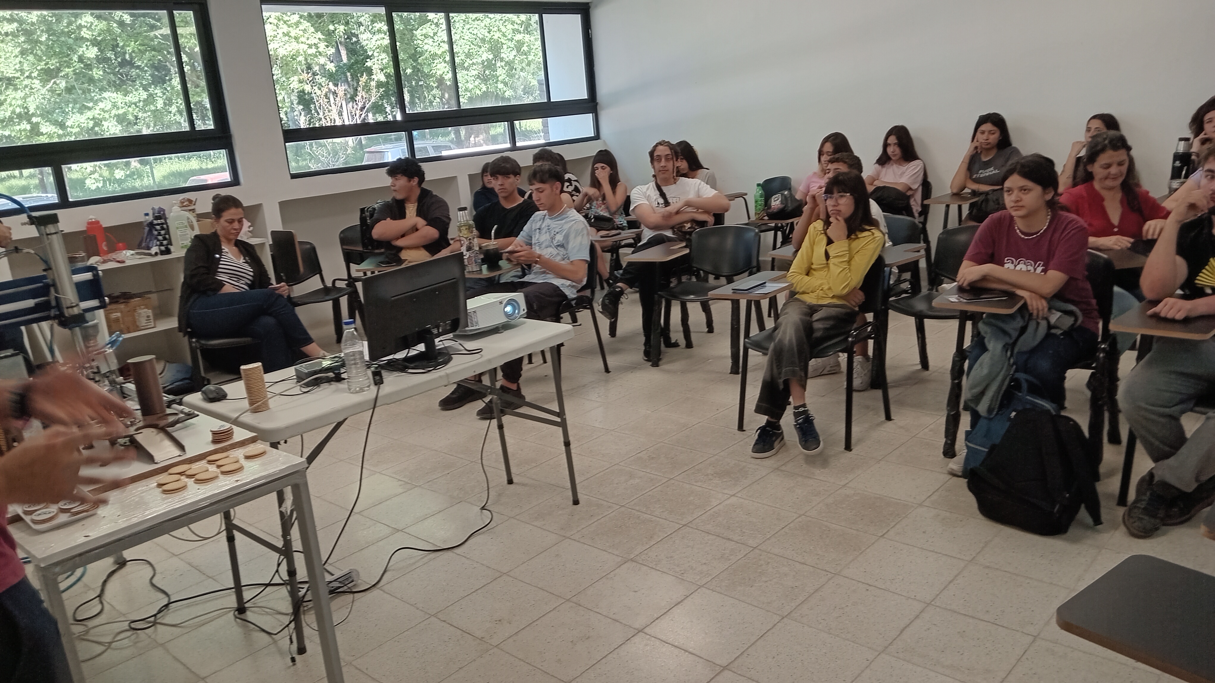 Clase de Domótica en la UNAB